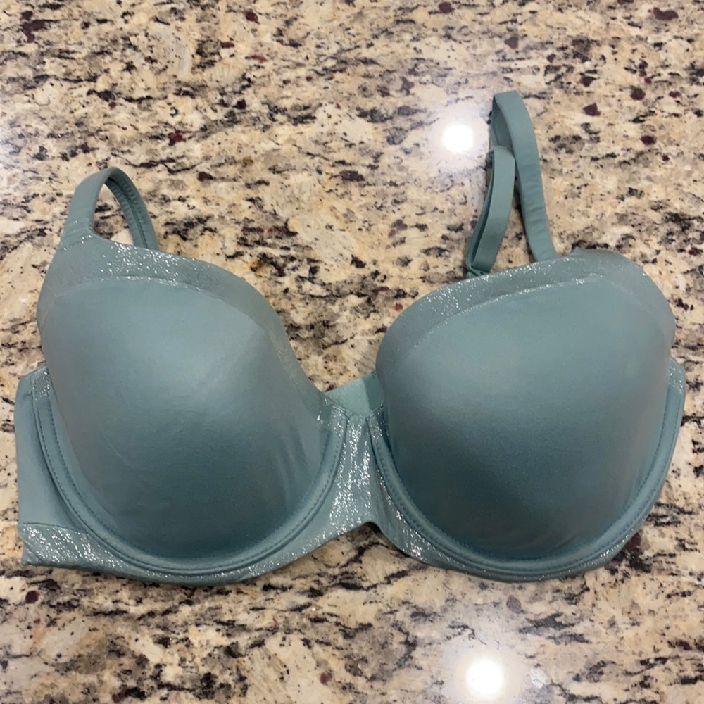 “Victoria’s Secret -Body By Victoria Demi Bra”